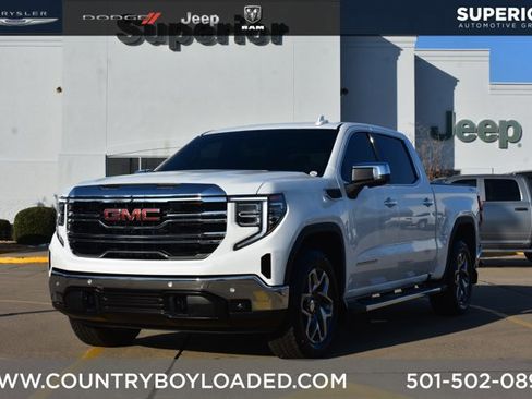 Used 2025 GMC Sierra 1500 SLT image 1