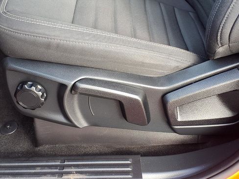 Used 2021 Ford Ranger XLT w/ Equipment Group 301A Mid image 4