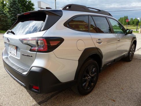 Used 2025 Subaru Outback Onyx Edition AWD/4WD image 12