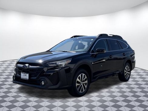 Used 2023 Subaru Outback Premium AWD/4WD image 3