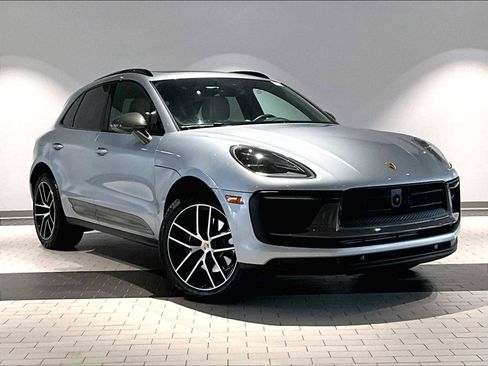 Used 2025 Porsche Macan Turbo image 12