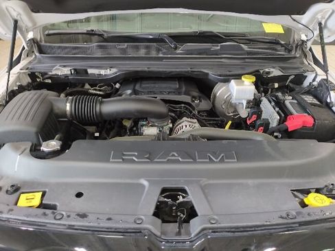 Used 2022 RAM 1500 Laramie AWD/4WD image 19