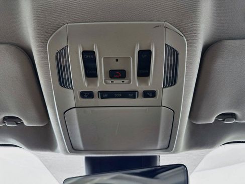 Certified 2025 Toyota Highlander XLE FWD image 24