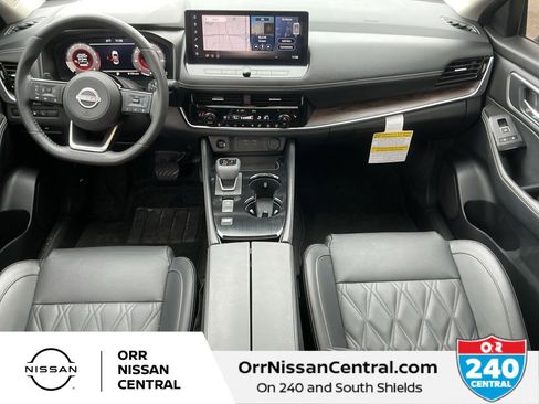 Used 2024 Nissan Rogue Platinum w/ Platinum Premium Package image 13