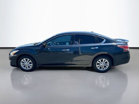 Used 2014 Nissan Altima 2.5 S w/ Sport Value Package FWD image 8