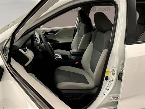 Used 2022 Toyota RAV4 XLE image 28