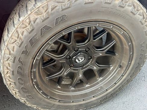 Used 2019 RAM 1500 Laramie AWD/4WD image 20