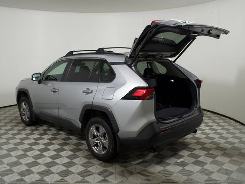 Used 2024 Toyota RAV4 XLE w/ Convenience Package image 10
