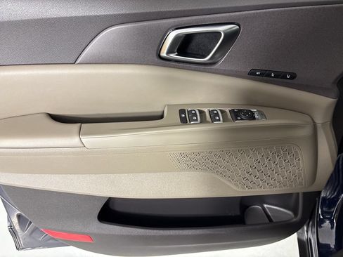 New 2026 Kia Carnival EX FWD image 14