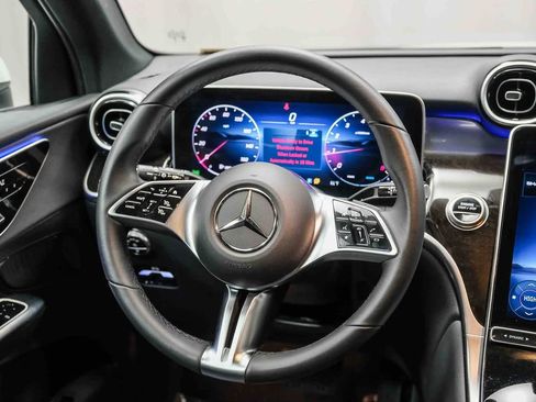 Certified 2025 Mercedes-Benz GLC 300 image 15