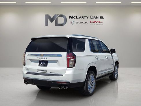 Used 2021 Chevrolet Tahoe Premier w/ Premium Package AWD/4WD image 14