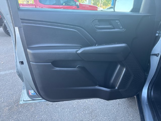Used 2025 Chevrolet Colorado W/T RWD image 11