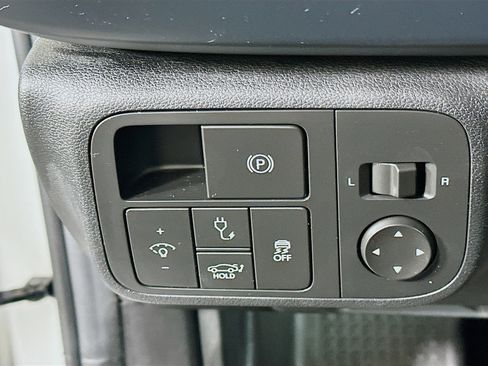 Used 2024 Hyundai Ioniq 6 SE RWD image 17