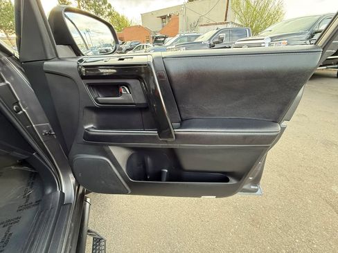 Used 2016 Toyota 4Runner SR5 Premium image 51