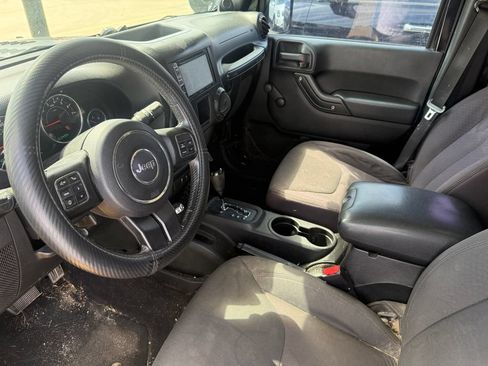 Used 2013 Jeep Wrangler Unlimited Sport w/ Connectivity Group AWD/4WD image 16
