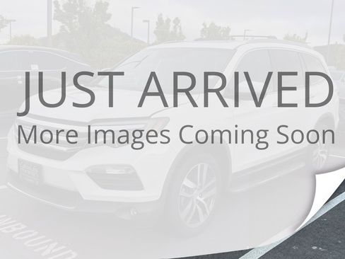 Used 2018 Honda Pilot Touring image 3