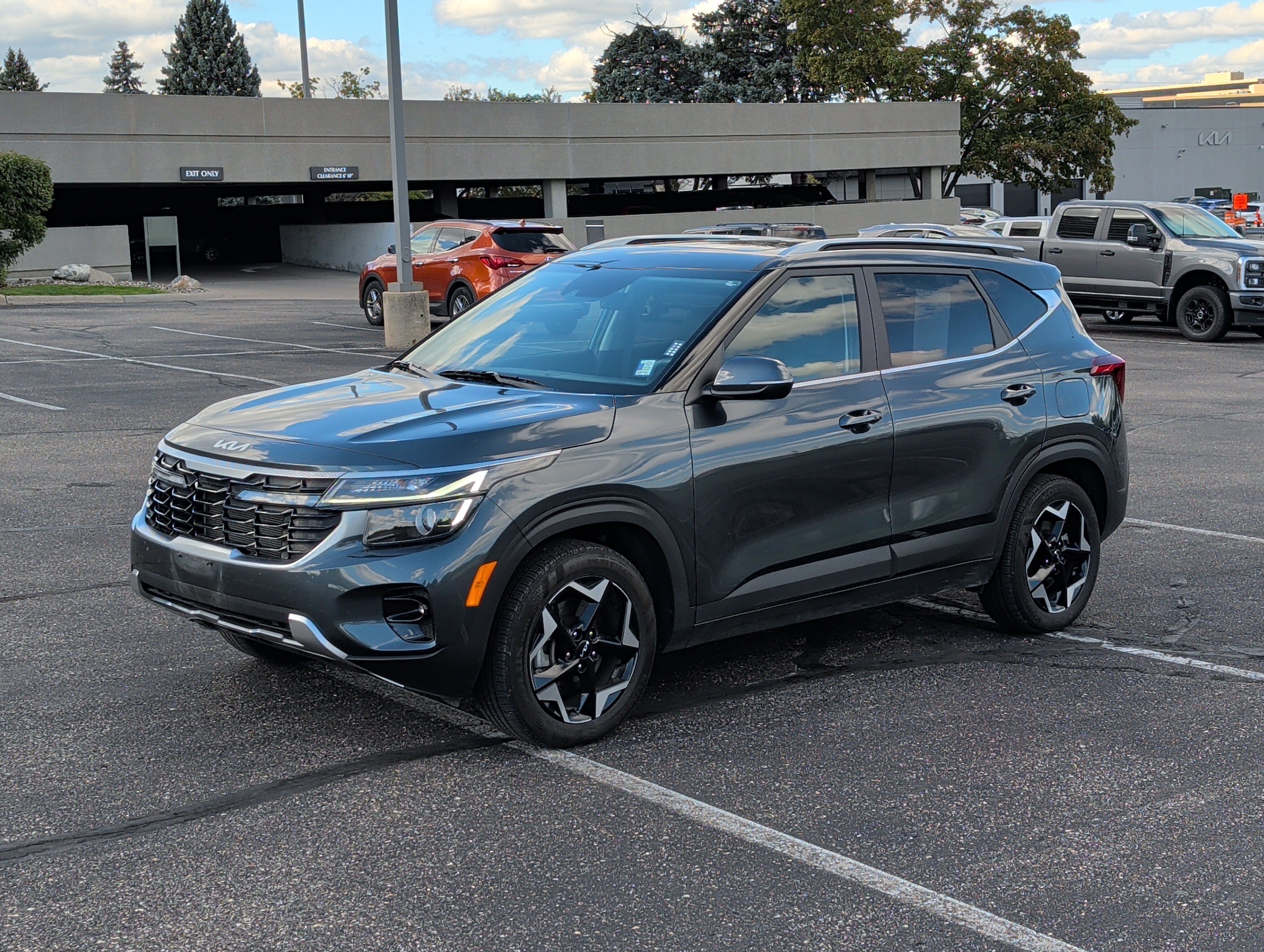 Certified 2024 Kia Seltos EX AWD/4WD image 2