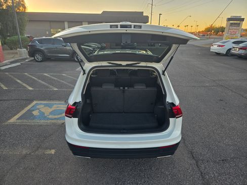 Used 2018 Volkswagen Tiguan S image 36