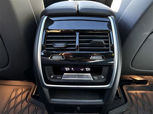 Used 2023 BMW X5 sDrive40i w/ Climate Comfort Package image 14