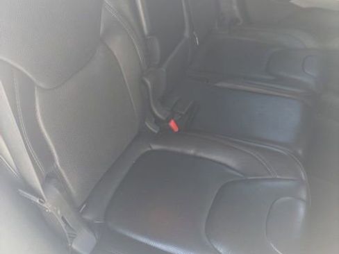 Used 2017 Jeep Cherokee Overland w/ Technology Group image 26