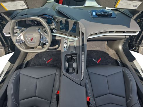 Used 2025 Chevrolet Corvette Stingray Coupe w/ Z51 Performance Package RWD image 9