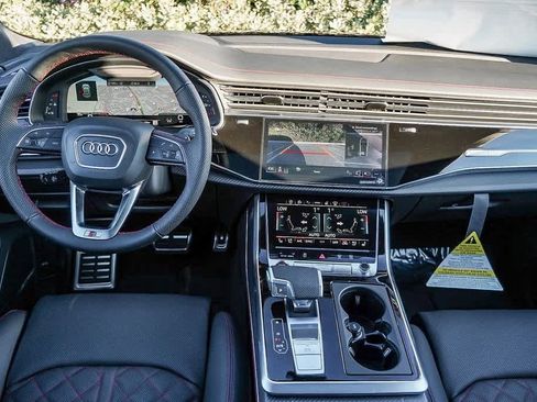 New 2026 Audi SQ8 Prestige image 12