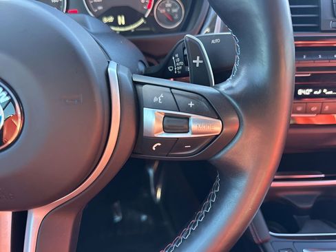 Used 2019 BMW M4 Convertible w/ Competition Package image 15