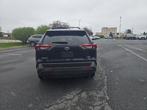 Used 2023 Toyota RAV4 XLE w/ Convenience Package image 7