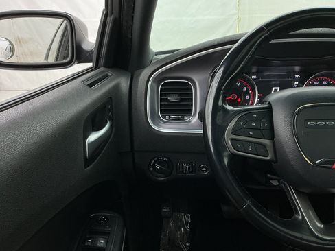 Used 2020 Dodge Charger SXT w/ Leather Interior Group RWD image 33
