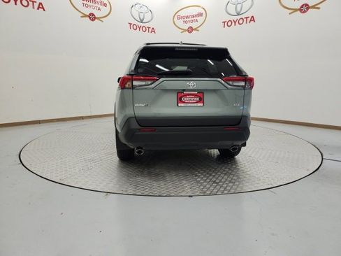 Used 2023 Toyota RAV4 XLE w/ Convenience Package image 7