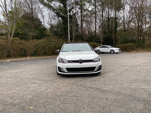 Used 2015 Volkswagen GTI S image 2