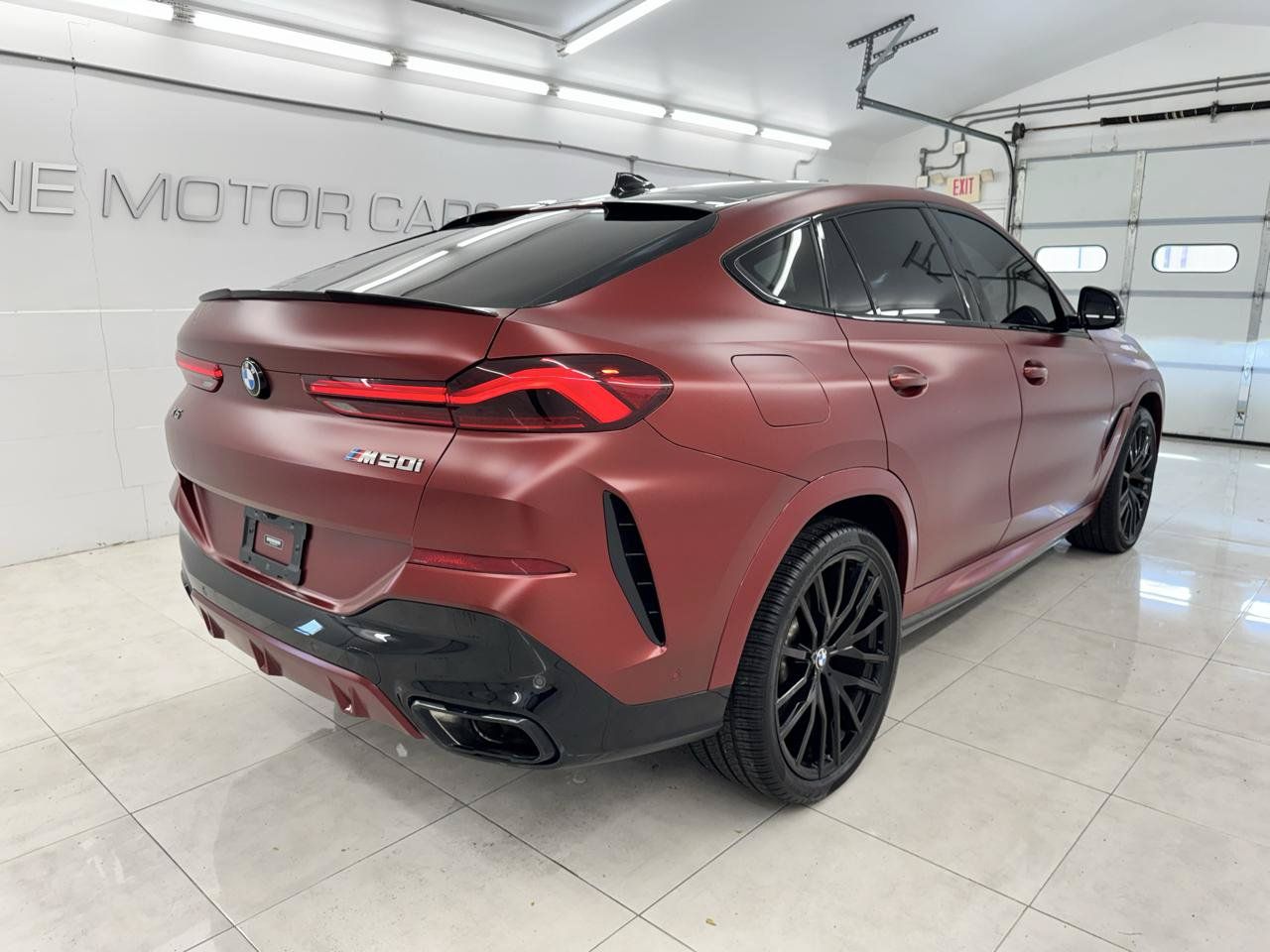 Used 2022 BMW X6 M50i w/ Executive Package AWD/4WD image 5