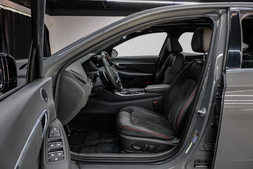 Used 2020 Hyundai Sonata SEL Plus w/ Tech Package FWD image 4