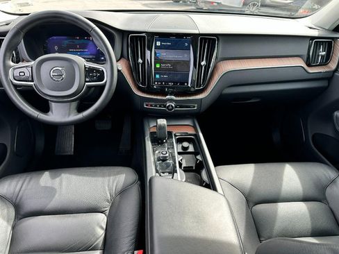 Used 2024 Volvo XC60 B5 Plus image 13