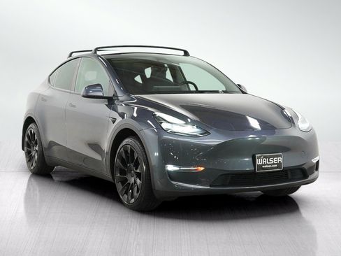 Used 2023 Tesla Model Y Long Range AWD/4WD image 7