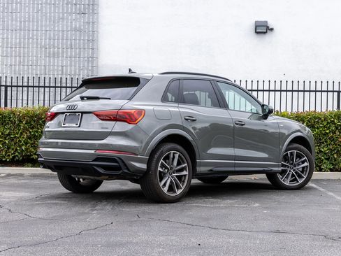 Used 2024 Audi Q3 2.0T Premium w/ Convenience Package AWD/4WD image 7