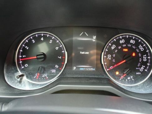 Used 2019 Toyota RAV4 LE FWD image 20