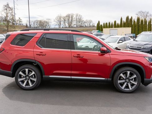 New 2025 Honda Pilot Touring image 5