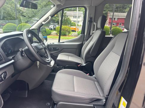 Used 2025 Ford Transit 350 XLT RWD image 12