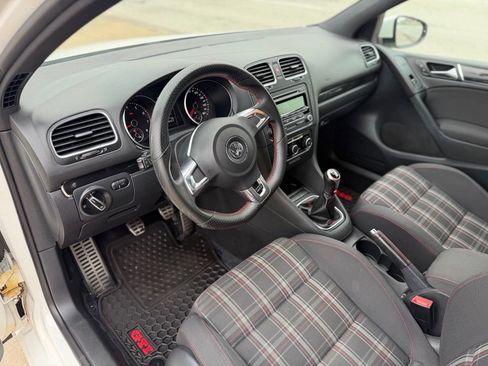 Used 2013 Volkswagen GTI 4-Door FWD image 17