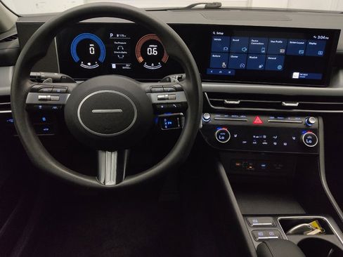 Used 2025 Hyundai Sonata SEL FWD image 22