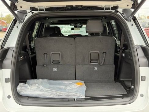 Used 2026 Jeep Grand Cherokee L 4WD image 5