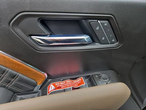 New 2026 GMC Canyon Denali AWD/4WD image 15