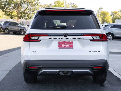 New 2026 Toyota Grand Highlander Platinum image 6