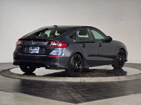 Used 2025 Honda Civic Sport image 10