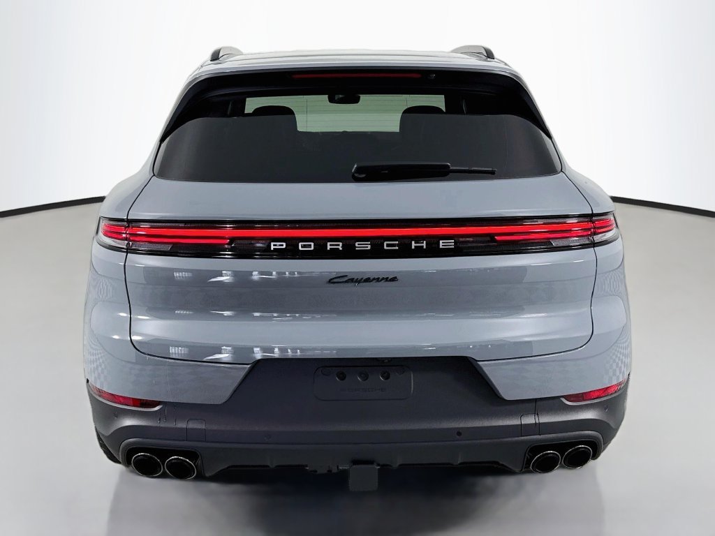 Certified 2026 Porsche Cayenne AWD/4WD image 10