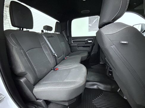Used 2025 RAM 2500 Big Horn AWD/4WD image 18