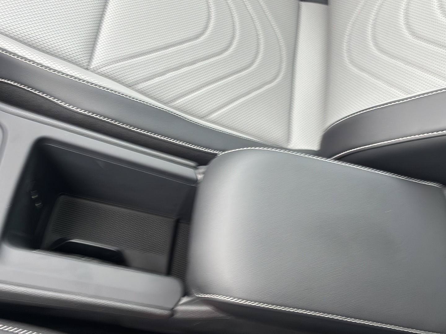 New 2026 Volkswagen Tiguan SE R-Line AWD/4WD image 39