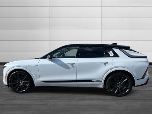 New 2026 Cadillac Lyriq V image 2