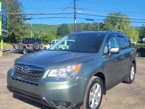 Used 2014 Subaru Forester 2.5i Premium w/ All-Weather Package AWD/4WD image 4